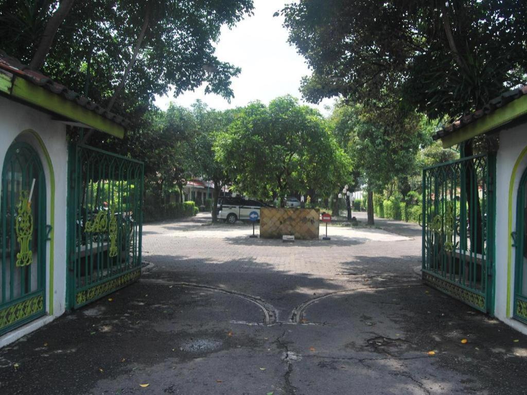 Sadinah Sahid Josodipuro Hotel Colomadu Экстерьер фото