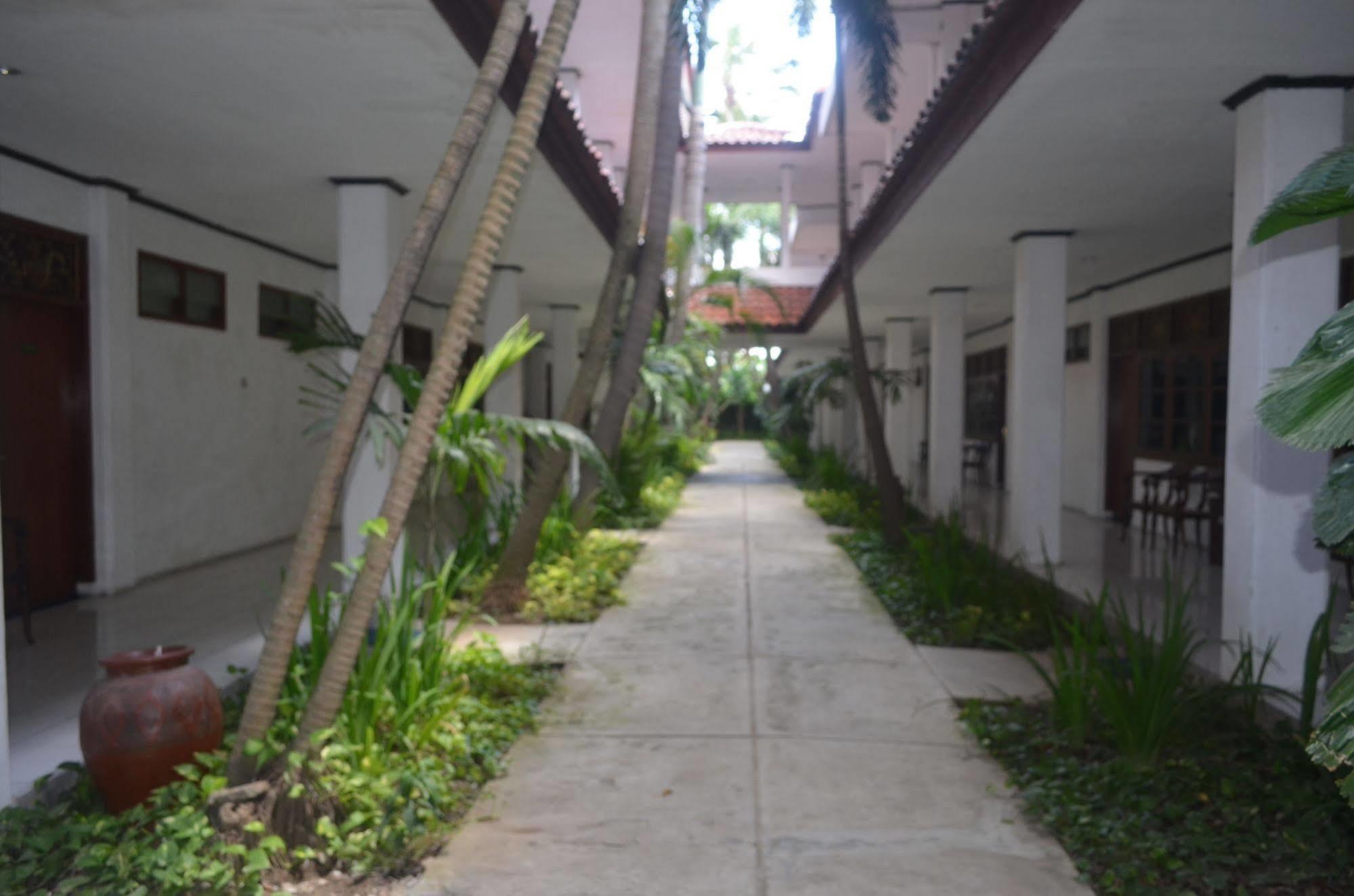 Sadinah Sahid Josodipuro Hotel Colomadu Экстерьер фото